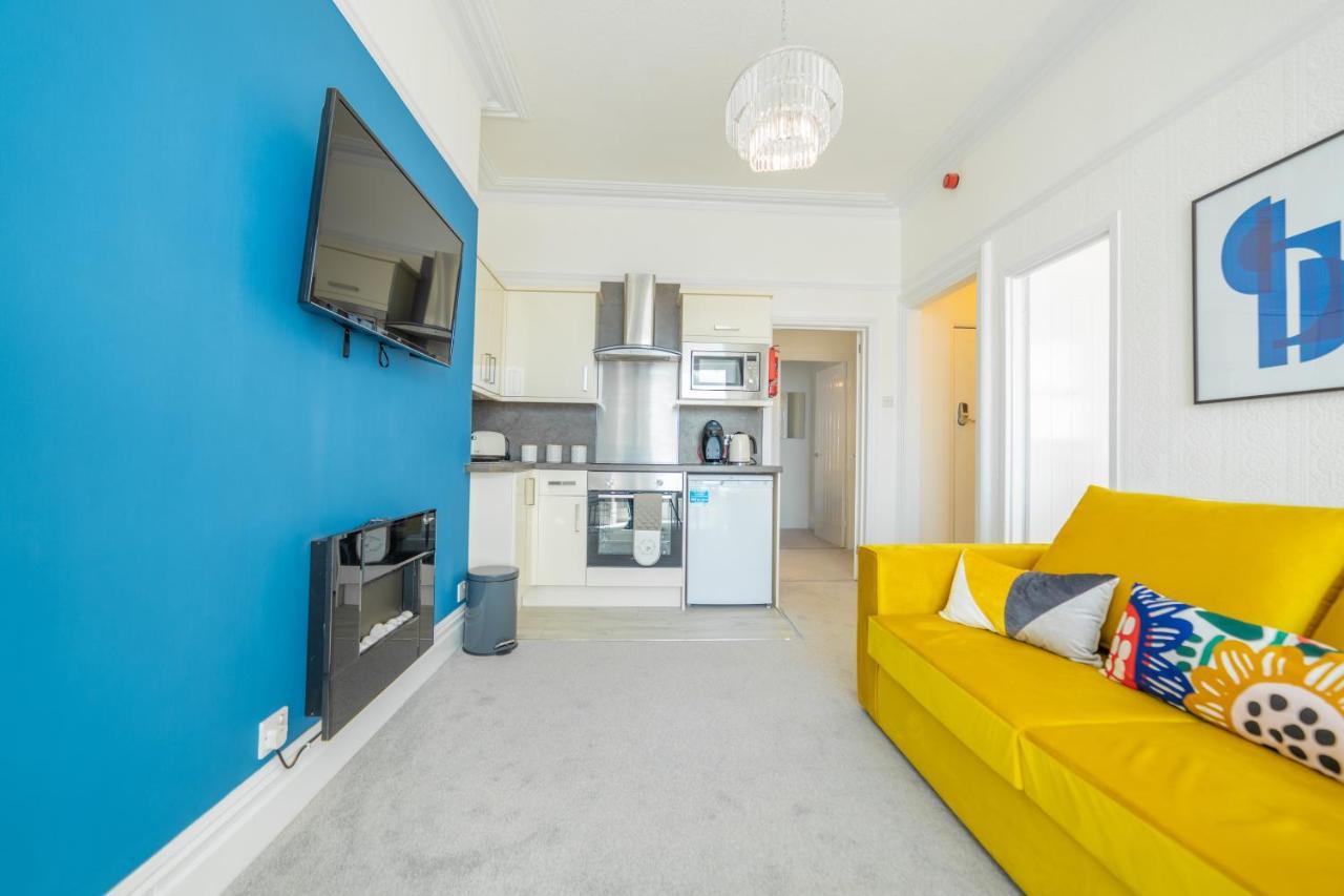 Charles Alexander Short Stay - Highcliffe Apartments Cleveleys Exteriér fotografie
